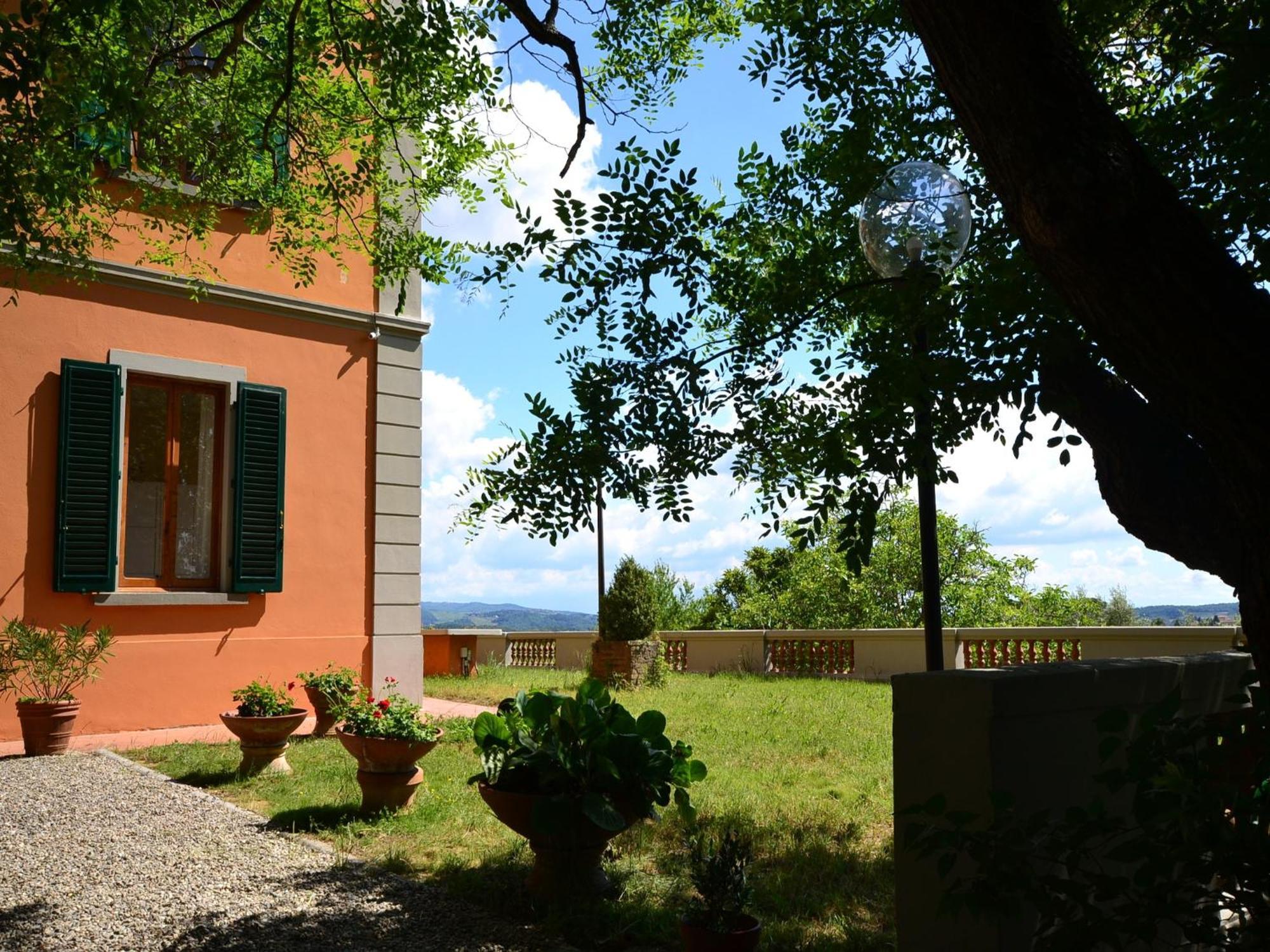 Lovely Holiday Home In Montefiridolfi With Hill View エクステリア 写真