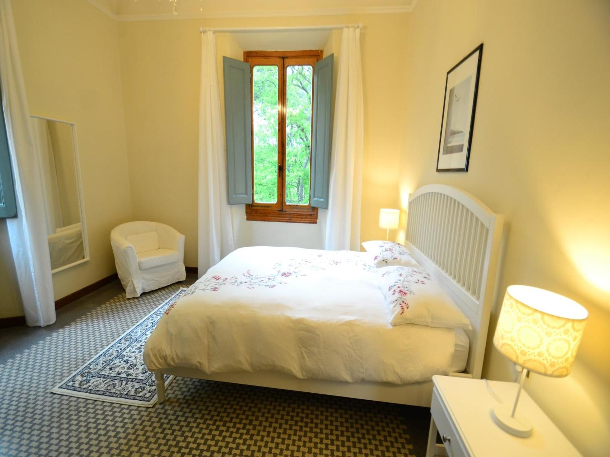 Lovely Holiday Home In Montefiridolfi With Hill View エクステリア 写真
